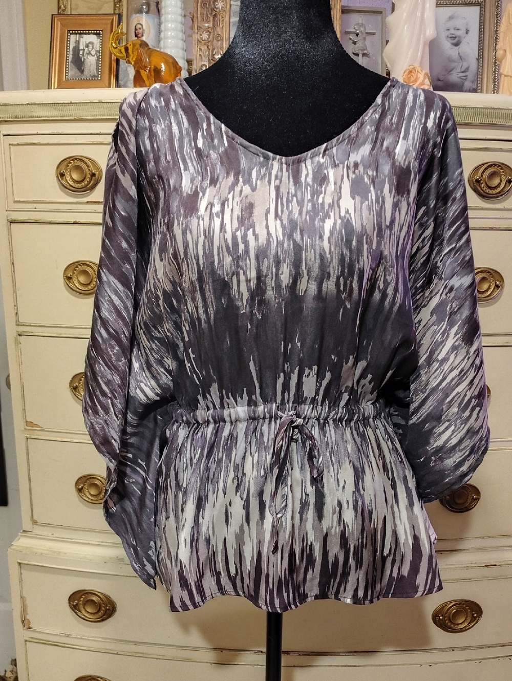 Express Scoop-Neck Drawstring Blouson Tunic in Gray and Purple